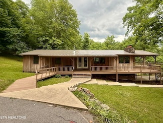 555 Lake Ln, New Tazewell, TN 37825