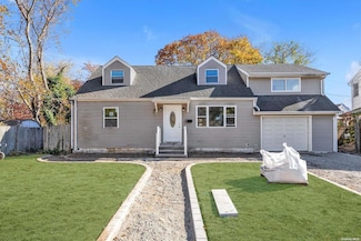 1 Emily St, Massapequa, NY 11758