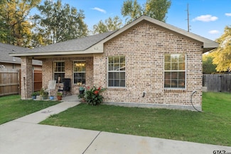513 Mollie Ave, Mount Pleasant, TX 75455