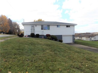 49 Burlington Ave, Uniontown, PA 15401