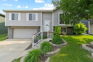 17211 Spaulding St, Omaha, NE 68116