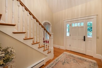 98 Oakmont Rd, New London, NH 03257