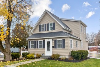 21 Huntington Ave, South Weymouth, MA 02190