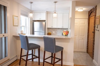 480 Commercial St Unit 2B, Boston, MA 02109