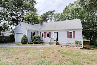 537 Depot St, Dennis Port, MA 02639