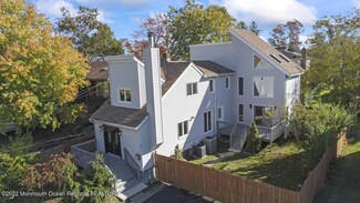 76 Woodland Dr, Keyport, NJ 07735