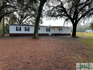 974 Holmestown Rd, Midway, GA 31320