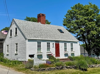 3 Green St, Eastport, ME 04631
