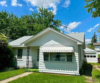 13 E Branson St, La Fontaine, IN 46940