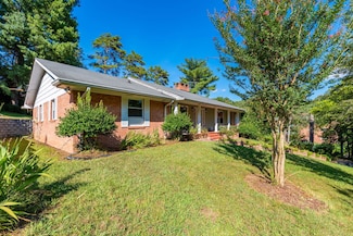 303 Windmere Dr, Chattanooga, TN 37411