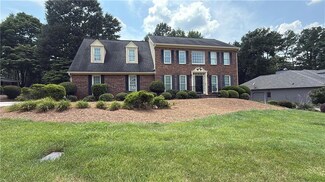 1901 Travers Cir, Lawrenceville, GA 30044