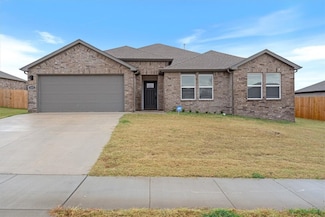 1051 Emerald St, Prairie Grove, AR 72753