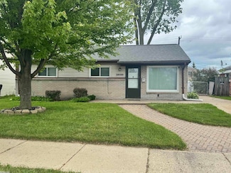 26100 Kathy St, Roseville, MI 48066