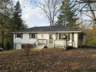 10115 Circle Dr, Nashport, OH 43830