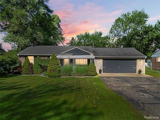 3557 Frankman Ave, Waterford, MI 48329