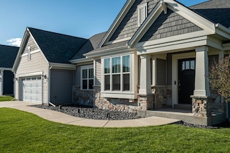 3558 Howell Oaks Dr, Waukesha, WI 53188