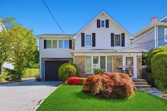 78 Woodruff Ave, Scarsdale, NY 10583
