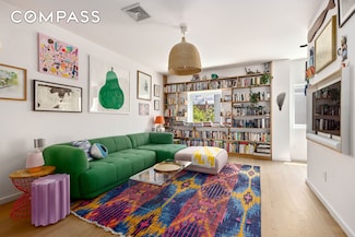 113A Columbia St, Brooklyn, NY 11201