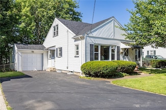 232 W Ivy St, East Rochester, NY 14445