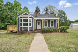 410 E 17th St, Kannapolis, NC 28083