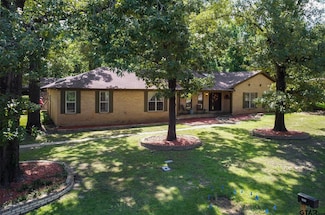 10187 Crestview Dr, Tyler, TX 75707