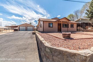 5211 E Hubbard Rd, Farmington, NM 87402