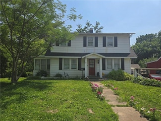 9521 E 13th St S, Independence, MO 64052
