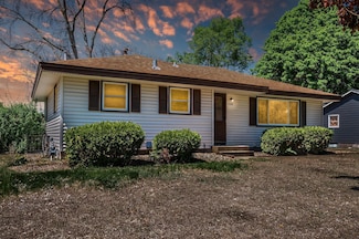 7225 Girard Ave N, Minneapolis, MN 55430