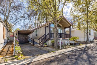 1055 N 5th St Unit 23, Jacksonville, OR 97530