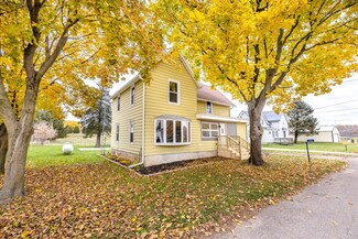 E4116 Village Rd, Hillpoint, WI 53937