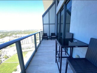 121 NE 34th St Unit PH3212, Miami, FL 33137