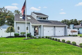 4 Emory St, Howell, NJ 07731