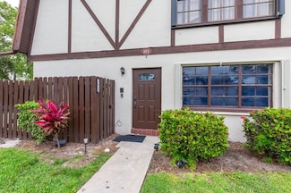 103 Weybridge C Cir Unit C, Royal Palm Beach, FL 33411