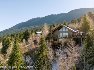 35 Enoch Ferrin Cir, Jackson, WY 83001