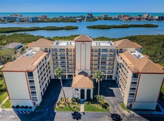 9000 Commodore Dr Unit 302, Seminole, FL 33776