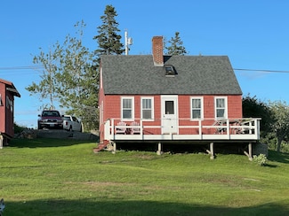 129 E East Boston Rd, Vinalhaven, ME 04863