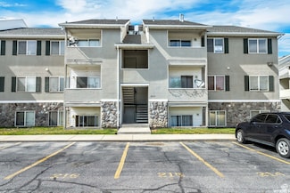 8065 W Copperfield Place Unit 32, Magna, UT 84044