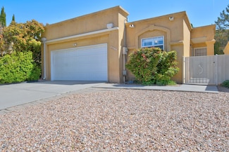 3652 Arboleda Senda NE, Albuquerque, NM 87111
