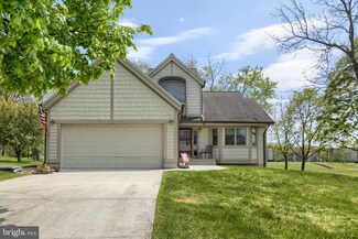 1207 Pheasant Dr S, Carlisle, PA 17013