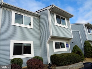 101 Greenridge Cir, Newtown, PA 18940