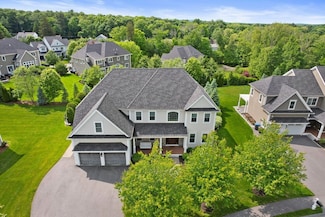 14 Hunters Ln, Natick, MA 01760