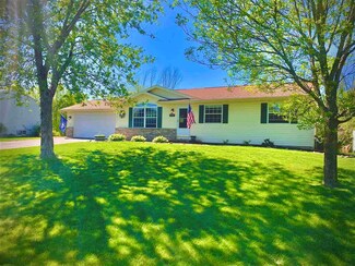 2405 Country Creek Ln, Schofield, WI 54476