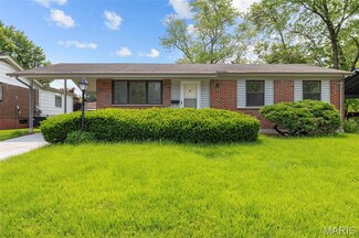 7374 Naples Dr, Hazelwood, MO 63042