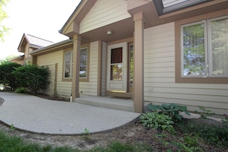 12395 W Waterford Ave, Milwaukee, WI 53228