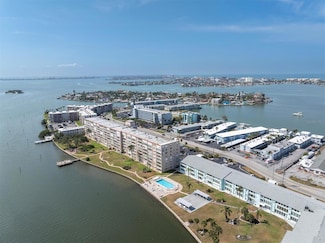 1847 Shore Dr S Unit 203, South Pasadena, FL 33707
