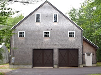 46 Little River Rd, Kingston, NH 03848