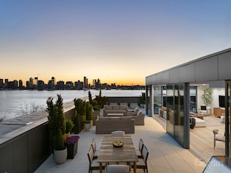 150 Barrow St Unit PH-A, New York, NY 10014