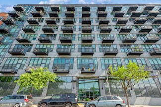 1224 W Van Buren St Unit 204, Chicago, IL 60607