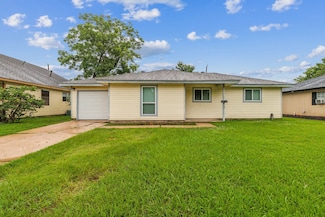 315 Brown Dr, Pasadena, TX 77506