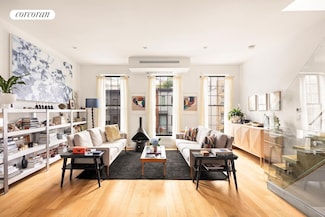 118 Ryerson St, Brooklyn, NY 11205